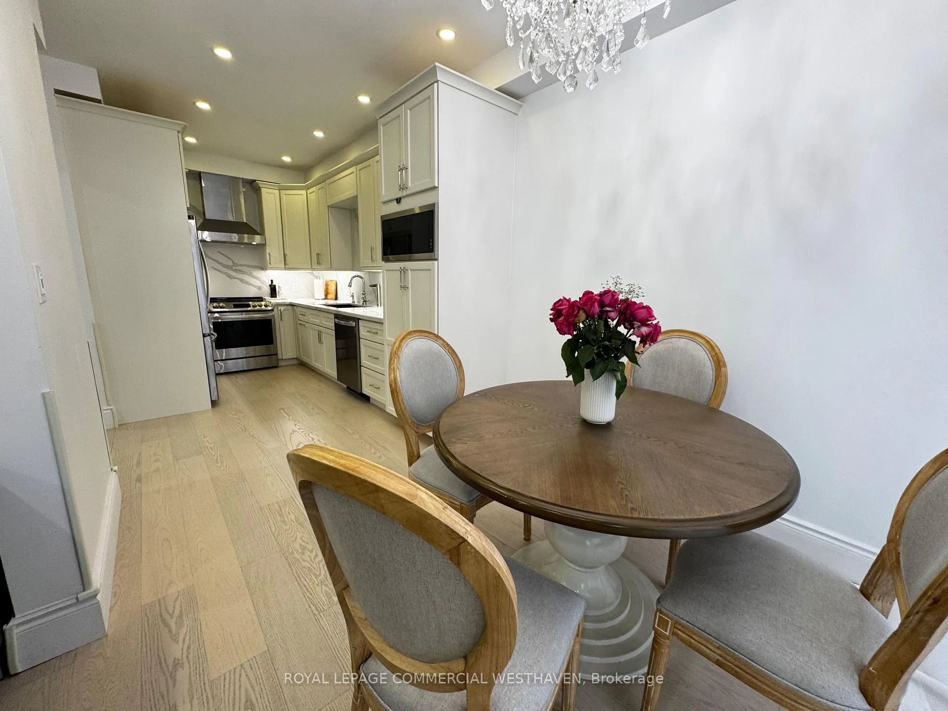 Photo 10 of 38 Warbler Avenue, Vaughan, Patterson — HOMEH