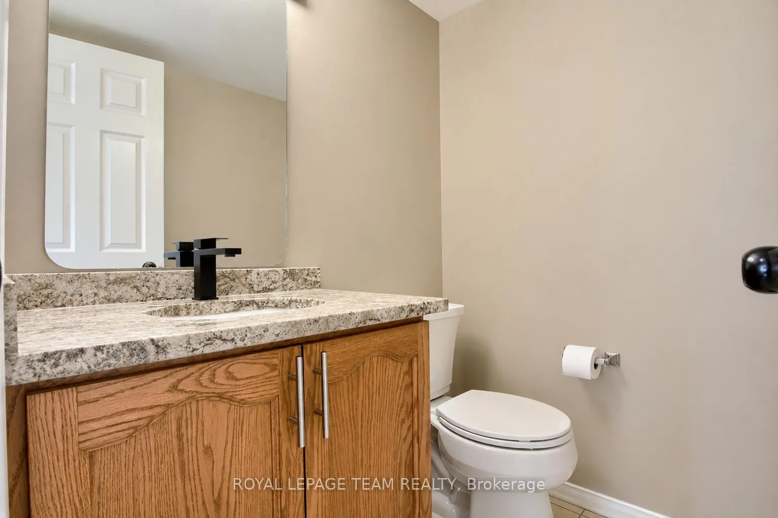 Photo 5 of 11 Marcay Street, Ottawa, Barrhaven East — HOMEH