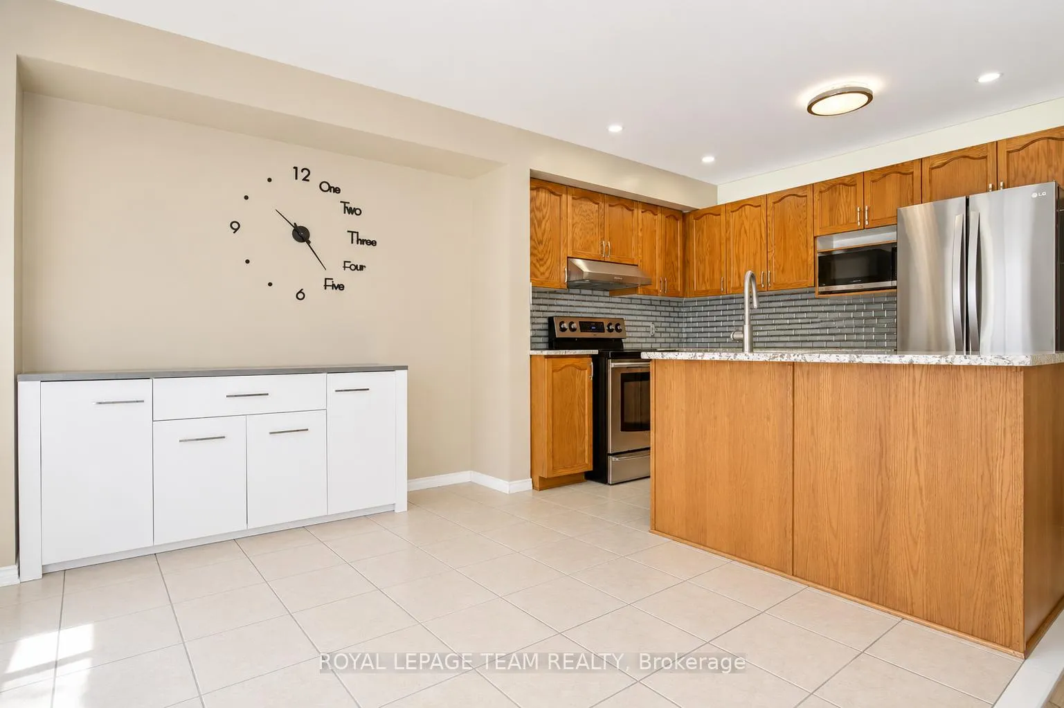 Photo 6 of 11 Marcay Street, Ottawa, Barrhaven East — HOMEH
