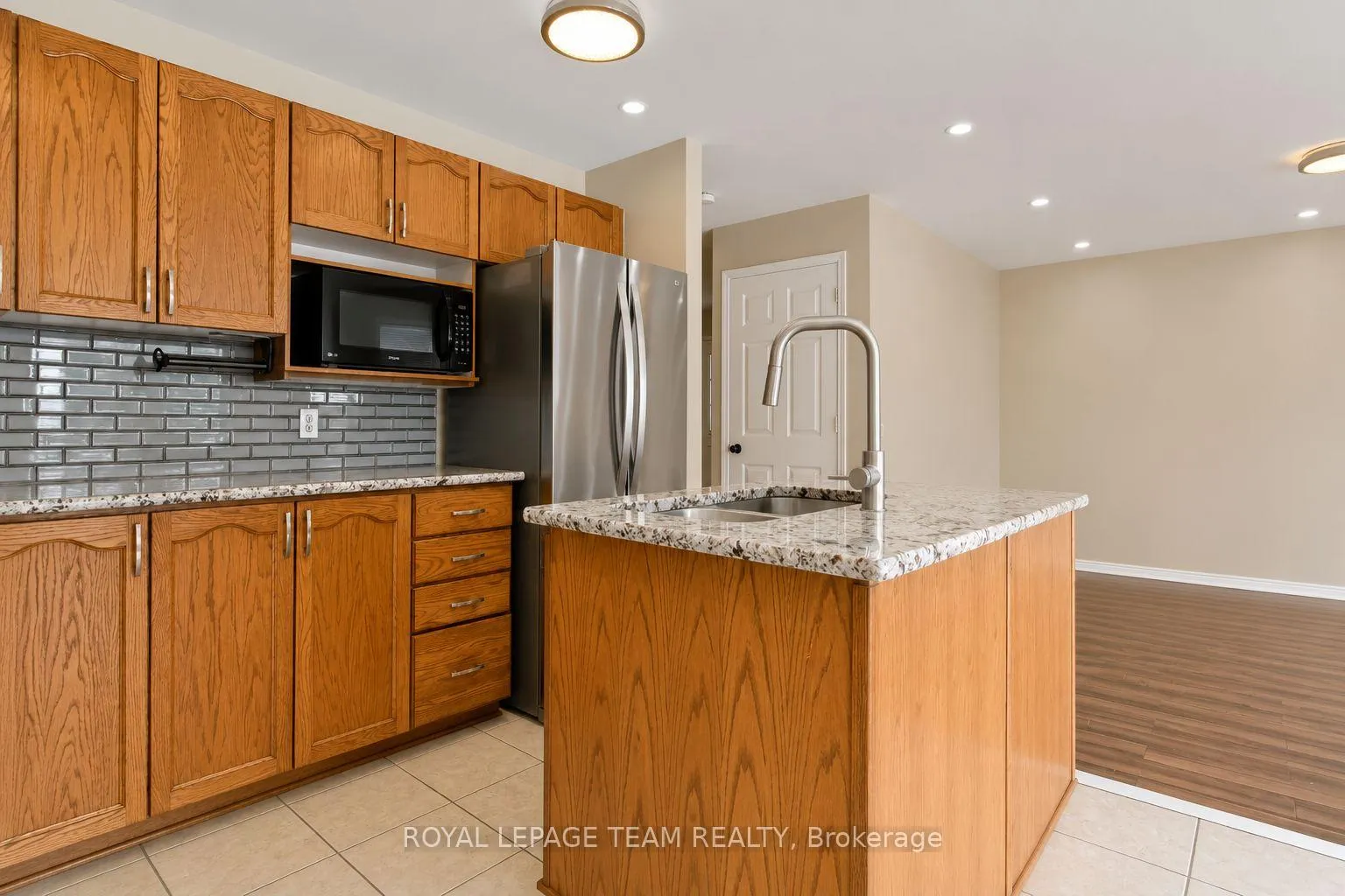 Photo 7 of 11 Marcay Street, Ottawa, Barrhaven East — HOMEH