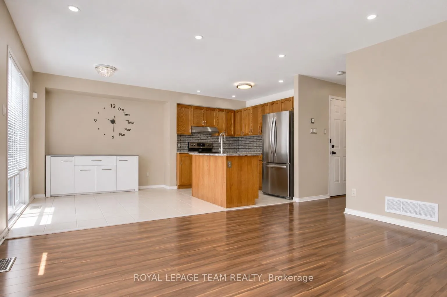 Photo 9 of 11 Marcay Street, Ottawa, Barrhaven East — HOMEH