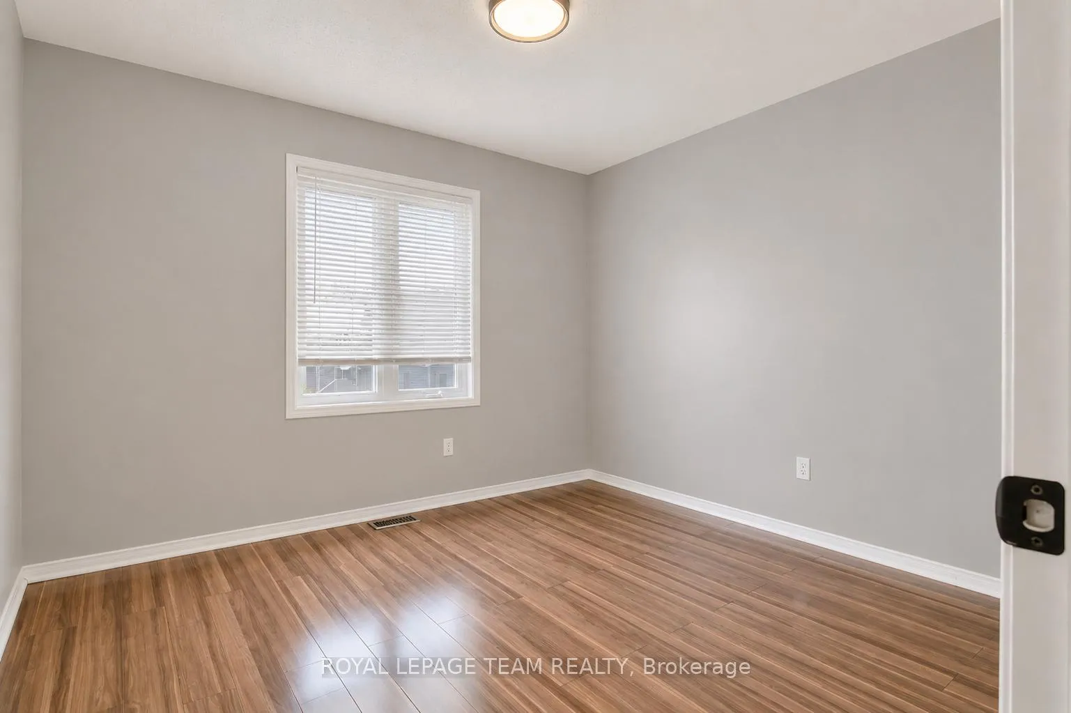 Photo 17 of 11 Marcay Street, Ottawa, Barrhaven East — HOMEH