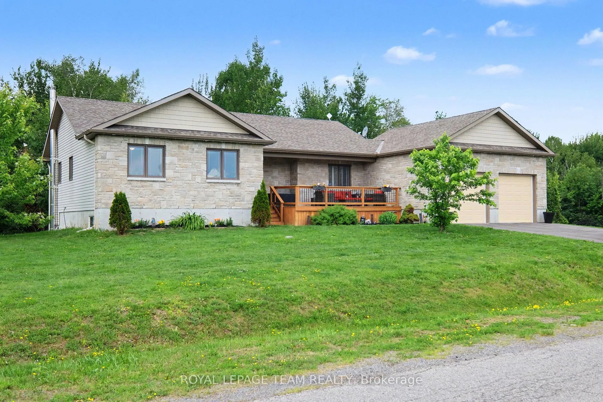 Photo 1 of 265 Starlight Place, Ottawa, Btwn Franktown Rd. & Fallowfield Rd. — HOMEH