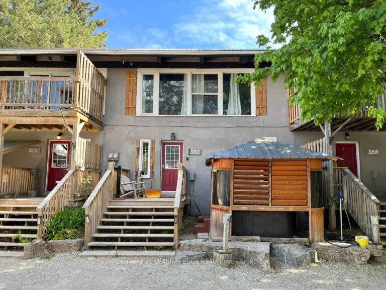 Front of 190-192-194 Tyrolean Lane