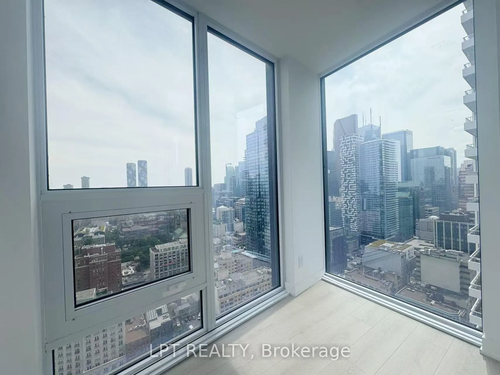 Photo 5 of Unit 3508, 100 Queen Street E, Toronto, Church-Yonge Corridor — HOMEH