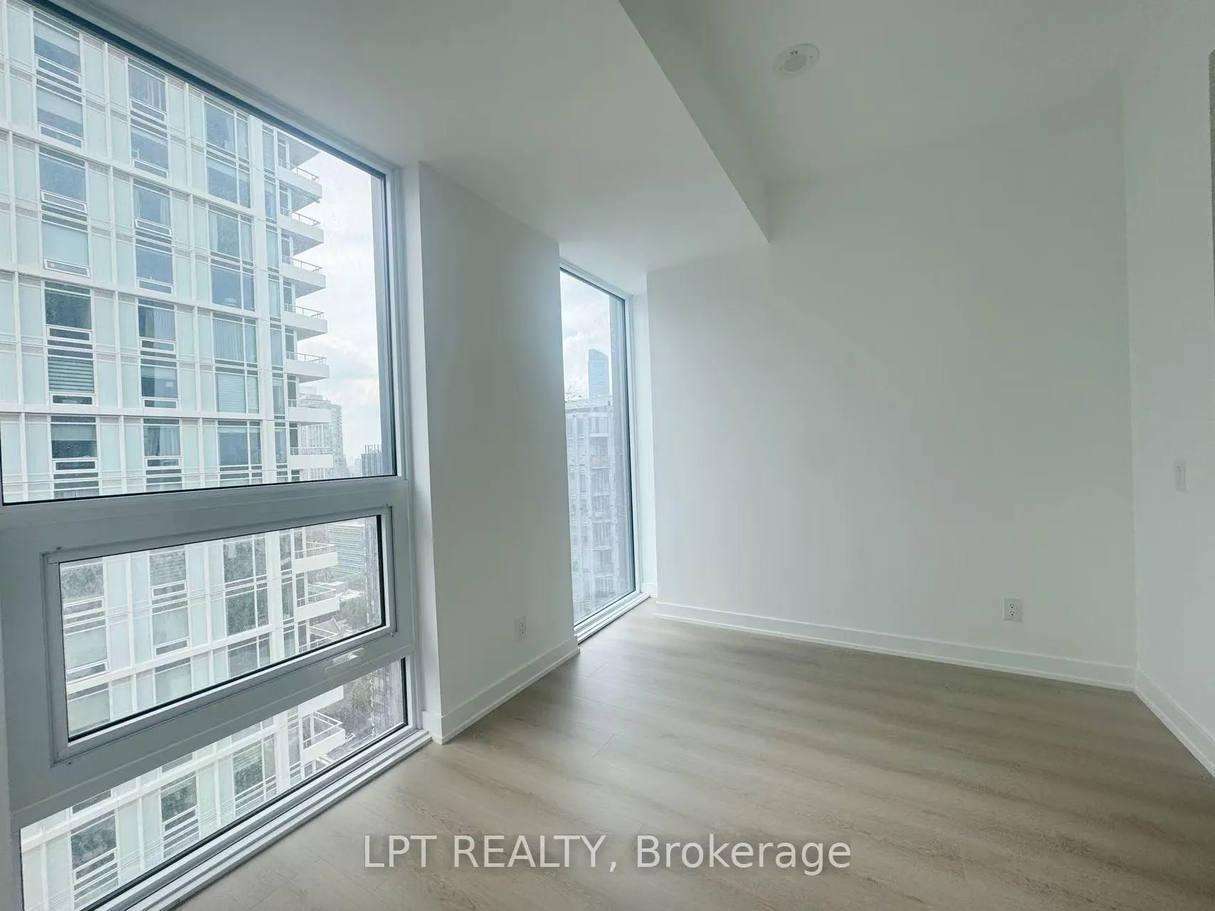 Photo 9 of Unit 3508, 100 Queen Street E, Toronto, Church-Yonge Corridor — HOMEH