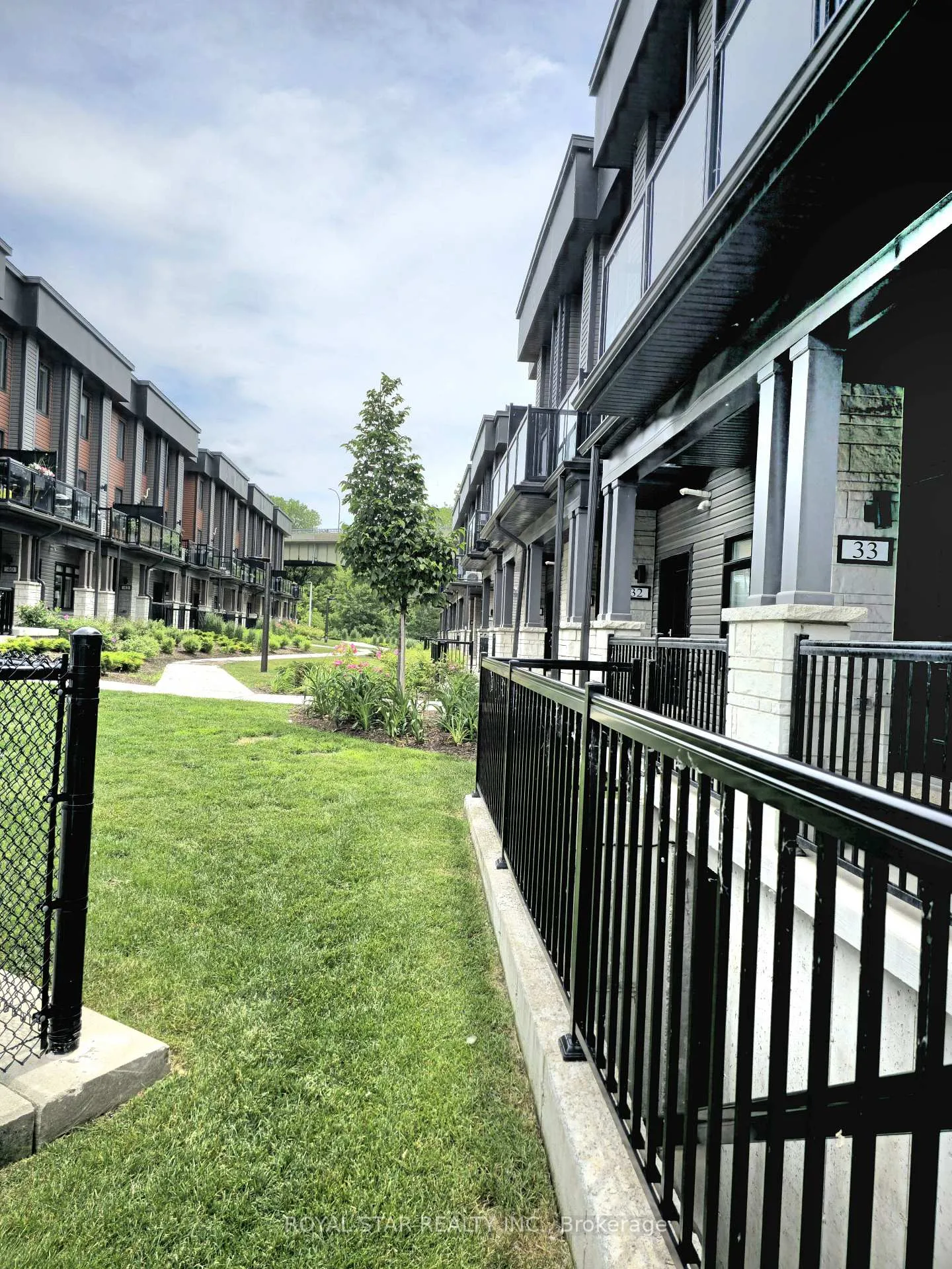 Photo 4 of Unit 33, 2 Willow Street, Brant, Paris — HOMEH