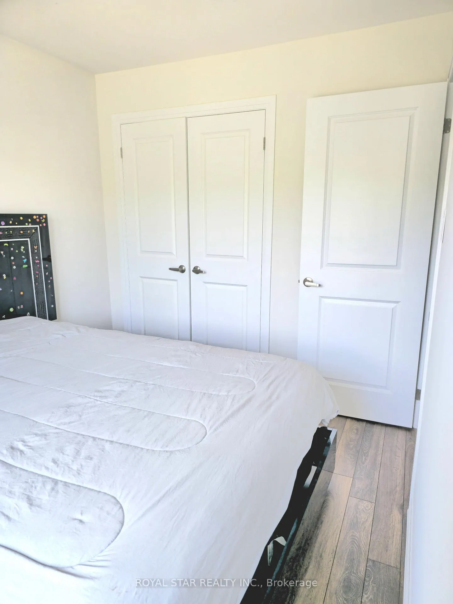Photo 19 of Unit 33, 2 Willow Street, Brant, Paris — HOMEH