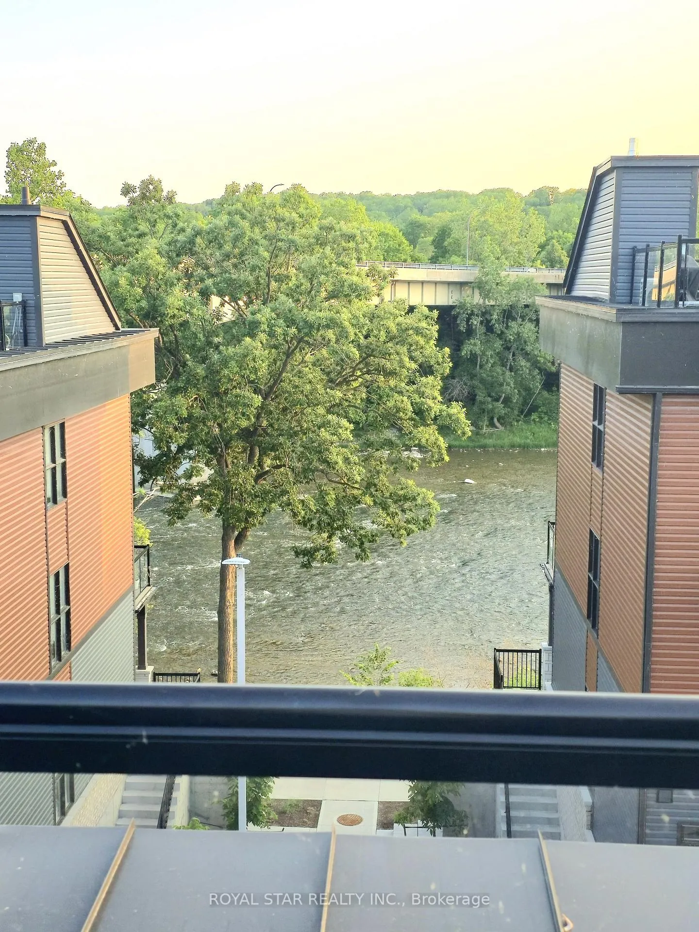 Photo 24 of Unit 33, 2 Willow Street, Brant, Paris — HOMEH