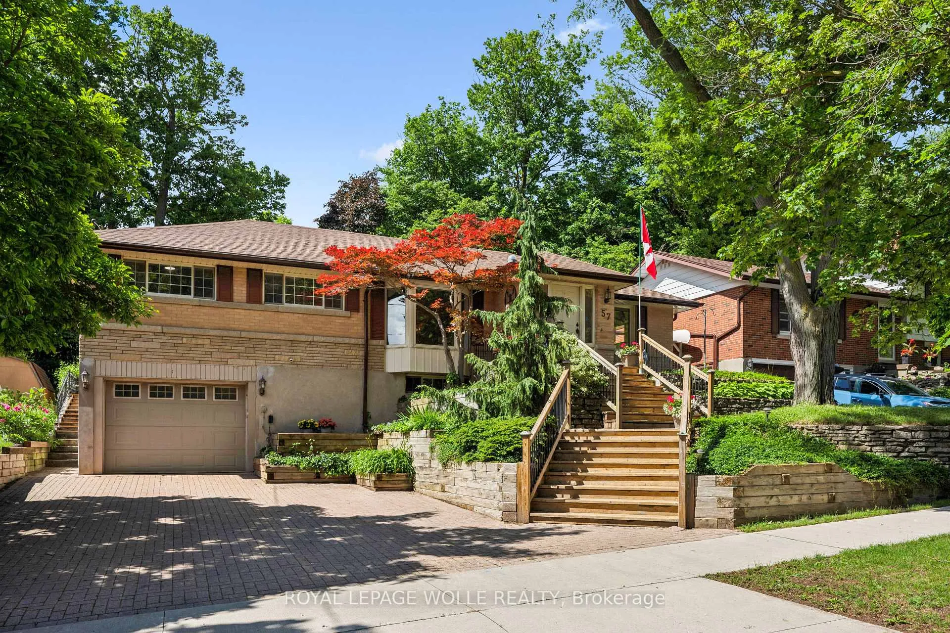 Photo 2 of 57 Maplewood Place, Kitchener — HOMEH