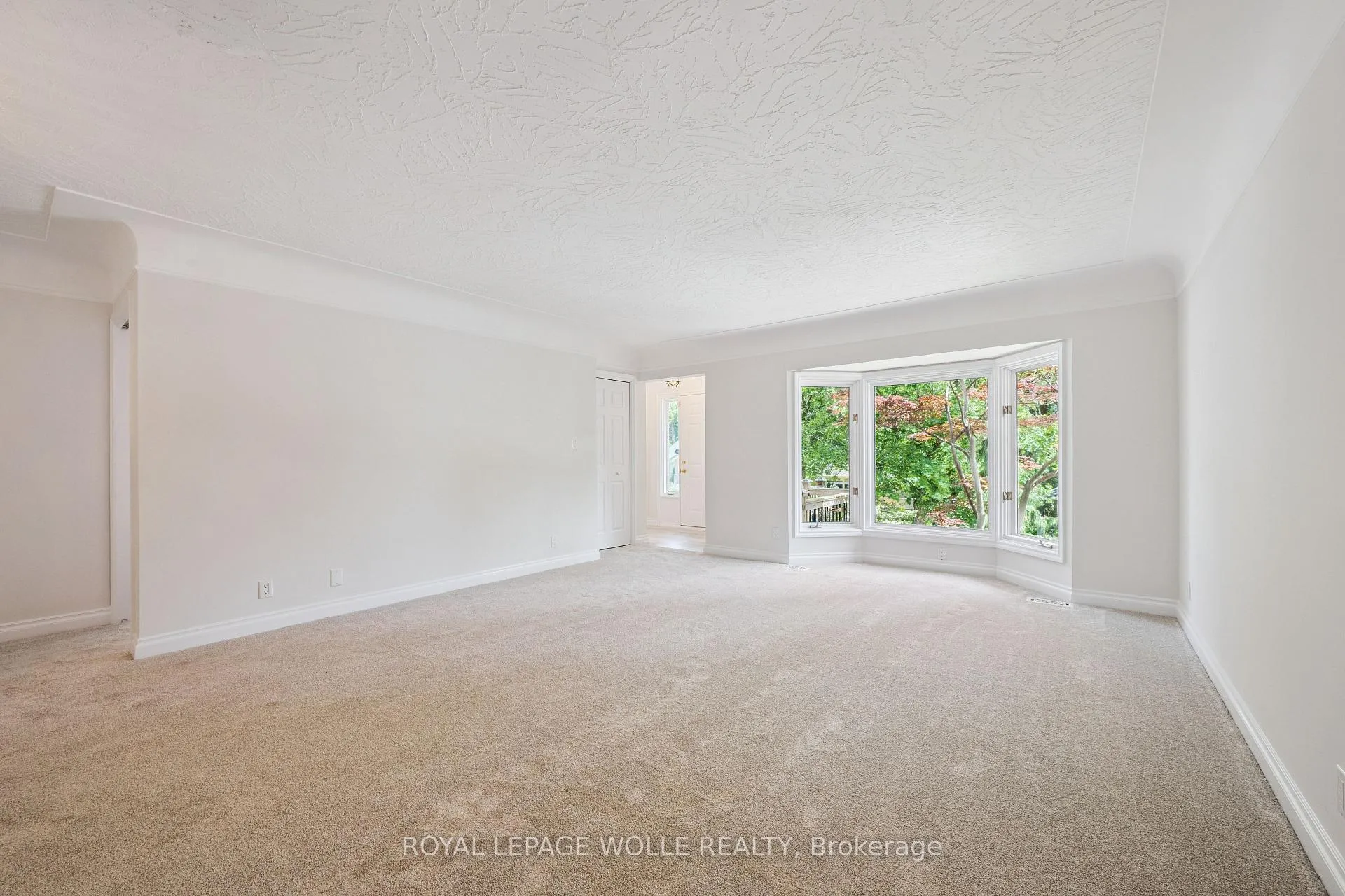 Photo 7 of 57 Maplewood Place, Kitchener — HOMEH