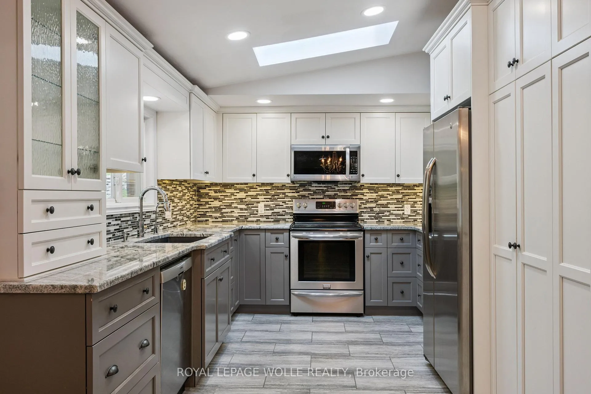 Photo 11 of 57 Maplewood Place, Kitchener — HOMEH
