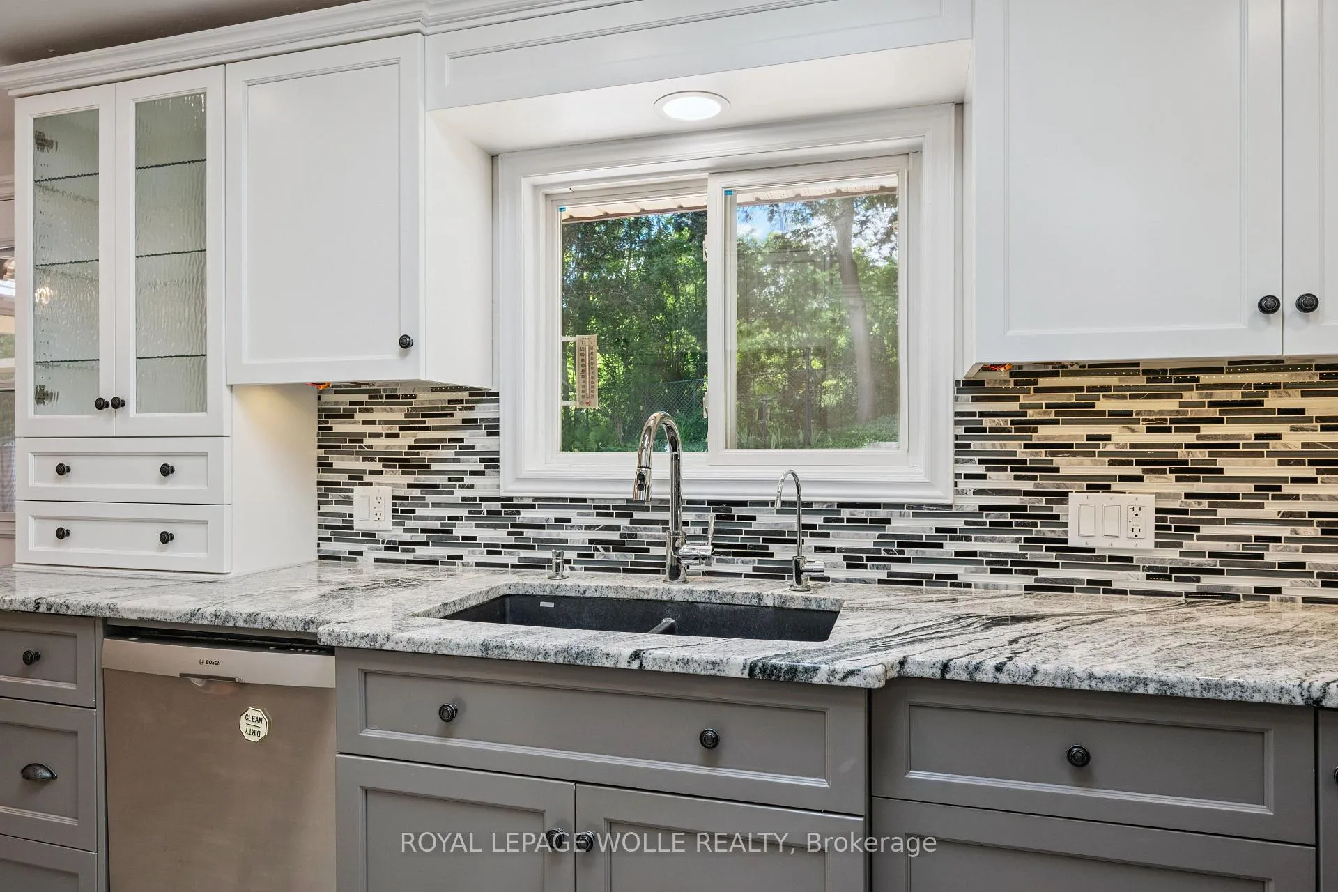 Photo 15 of 57 Maplewood Place, Kitchener — HOMEH