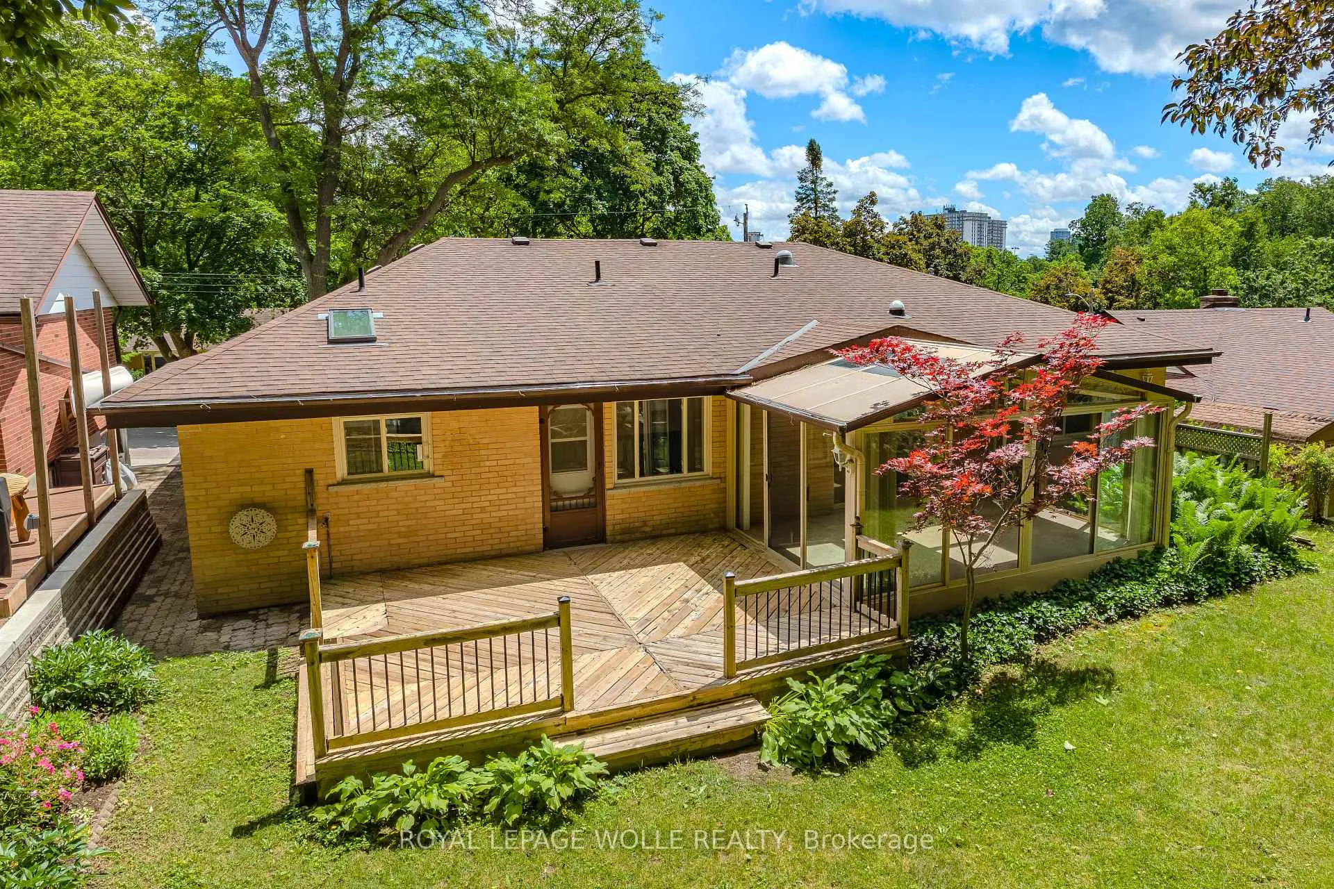 Photo 32 of 57 Maplewood Place, Kitchener — HOMEH