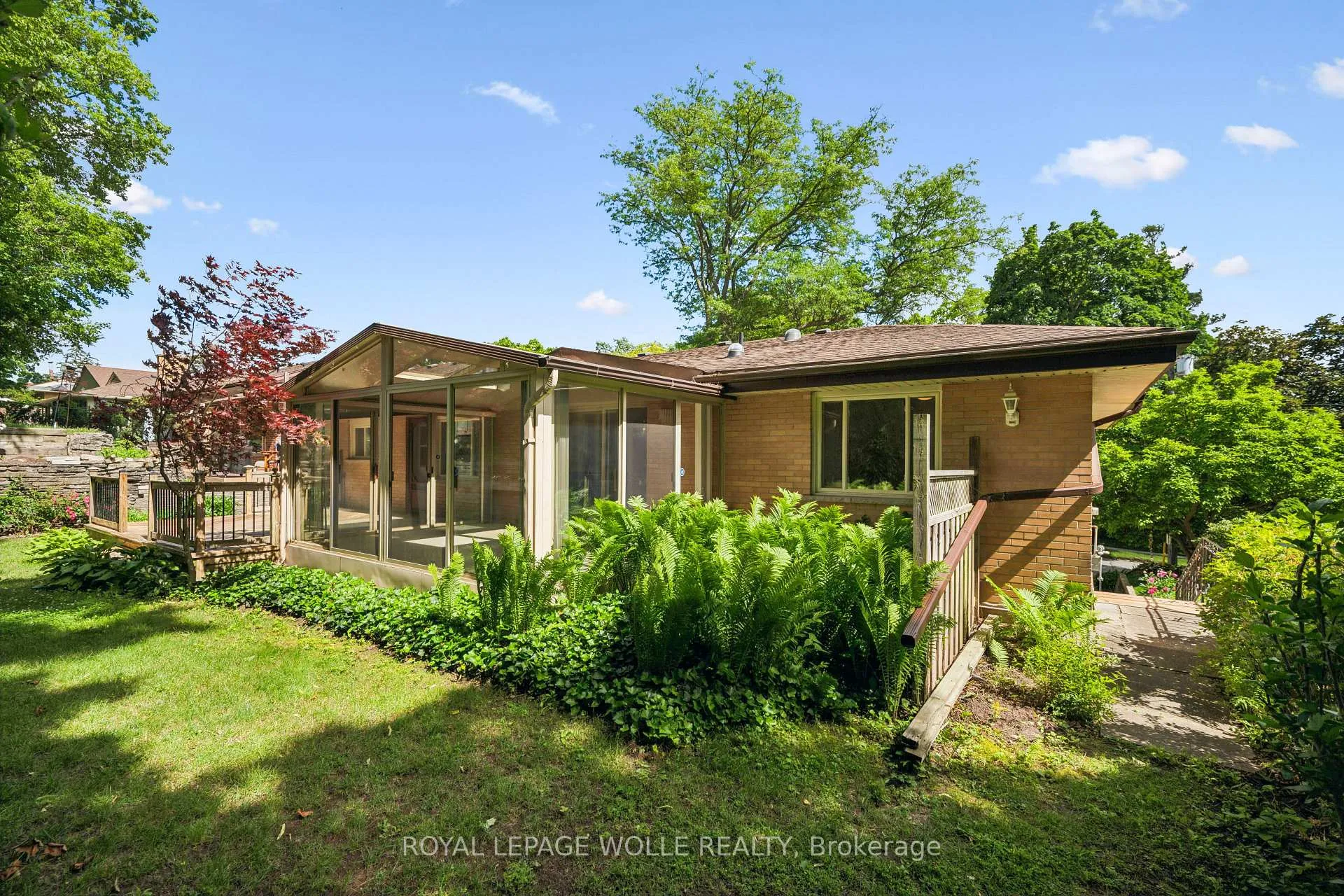 Photo 33 of 57 Maplewood Place, Kitchener — HOMEH