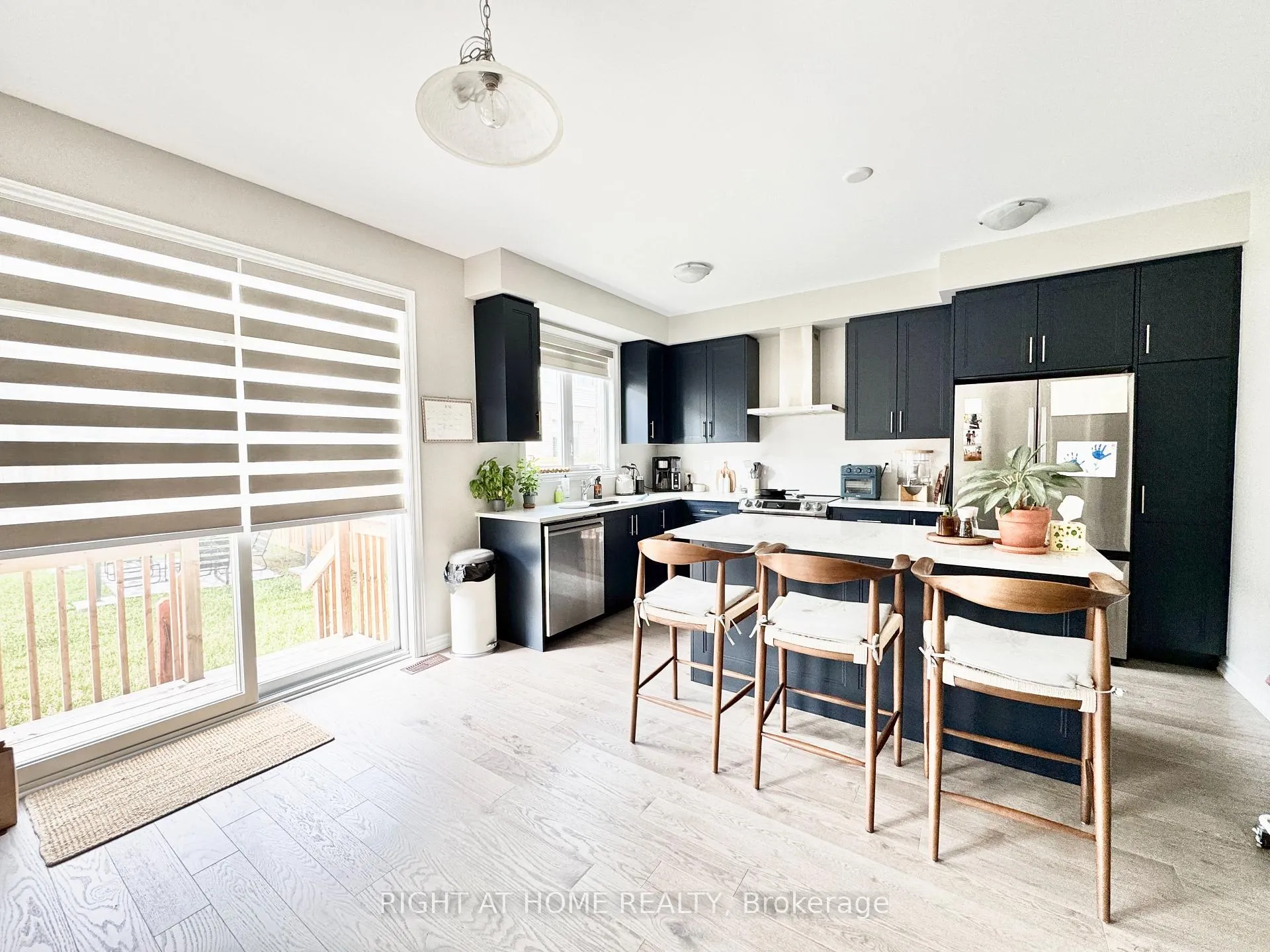 Photo 2 of 66 Gemini Drive, Barrie, Rural Barrie Southeast — HOMEH