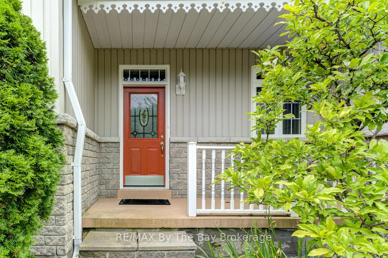 Photo 4 of 28 Bridlewood Crescent, Wasaga Beach — HOMEH