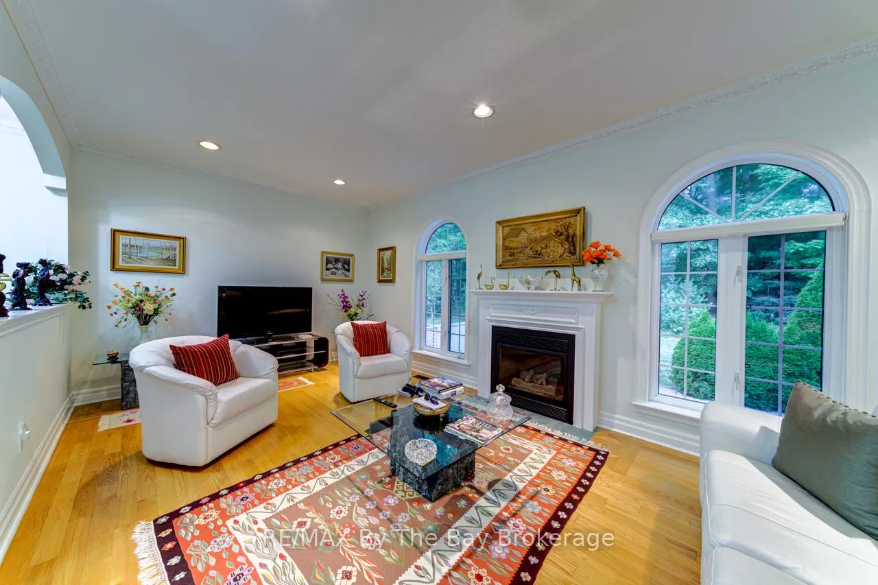 Photo 9 of 28 Bridlewood Crescent, Wasaga Beach — HOMEH