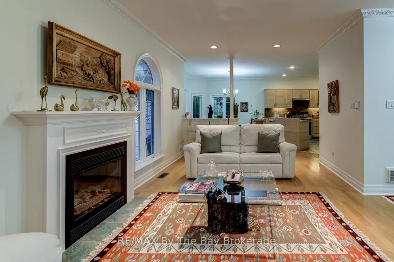 Photo 10 of 28 Bridlewood Crescent, Wasaga Beach — HOMEH