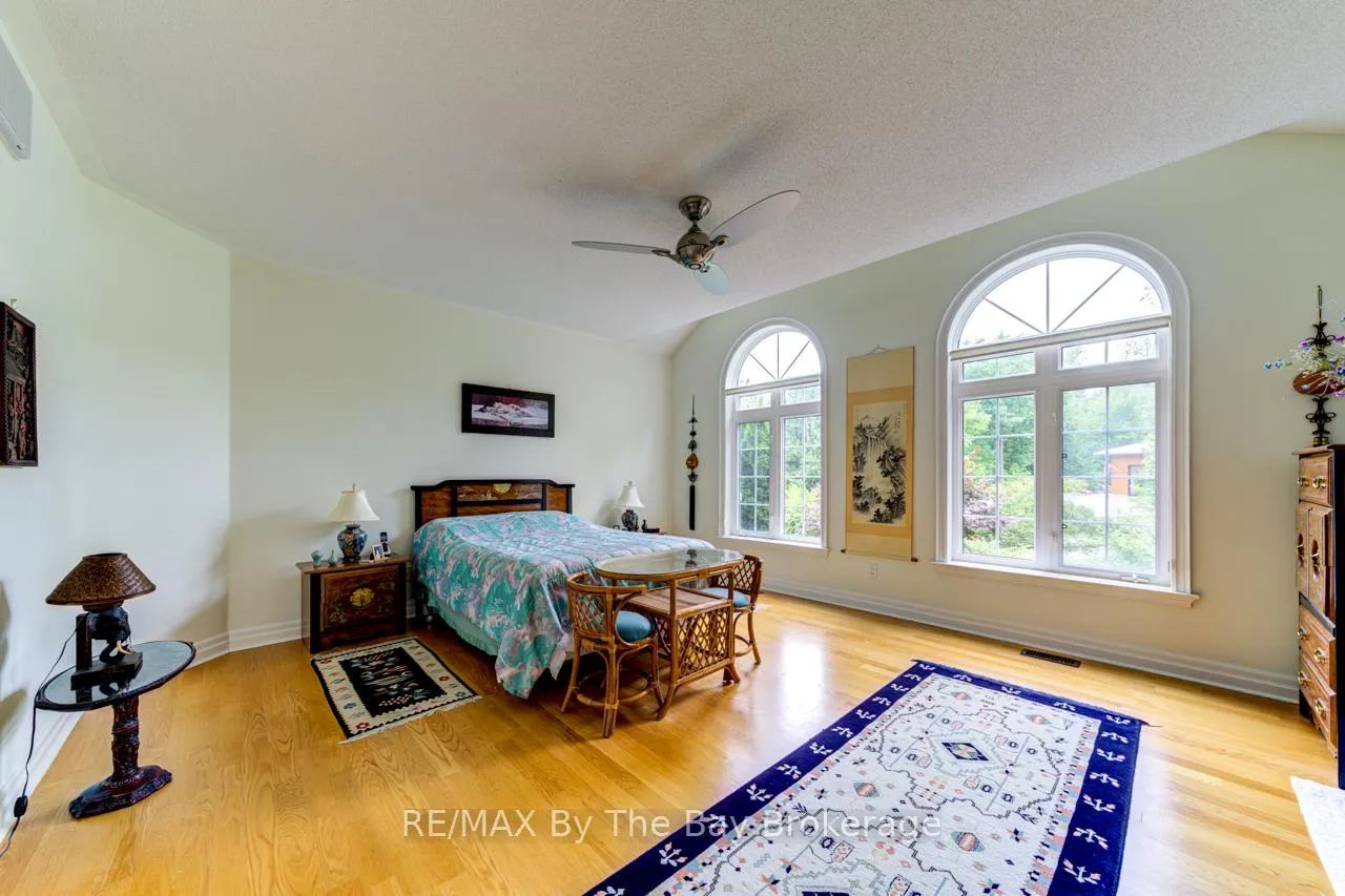 Photo 22 of 28 Bridlewood Crescent, Wasaga Beach — HOMEH