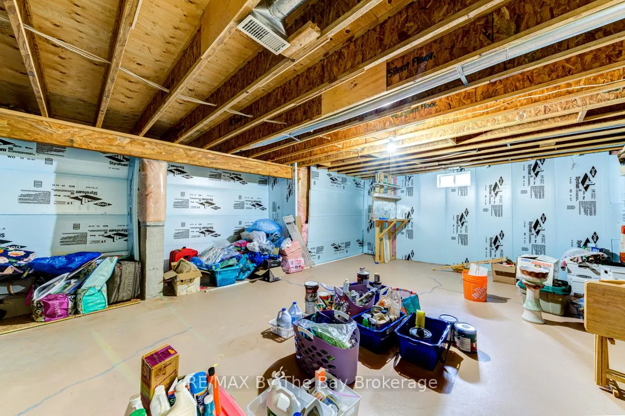 Photo 33 of 28 Bridlewood Crescent, Wasaga Beach — HOMEH