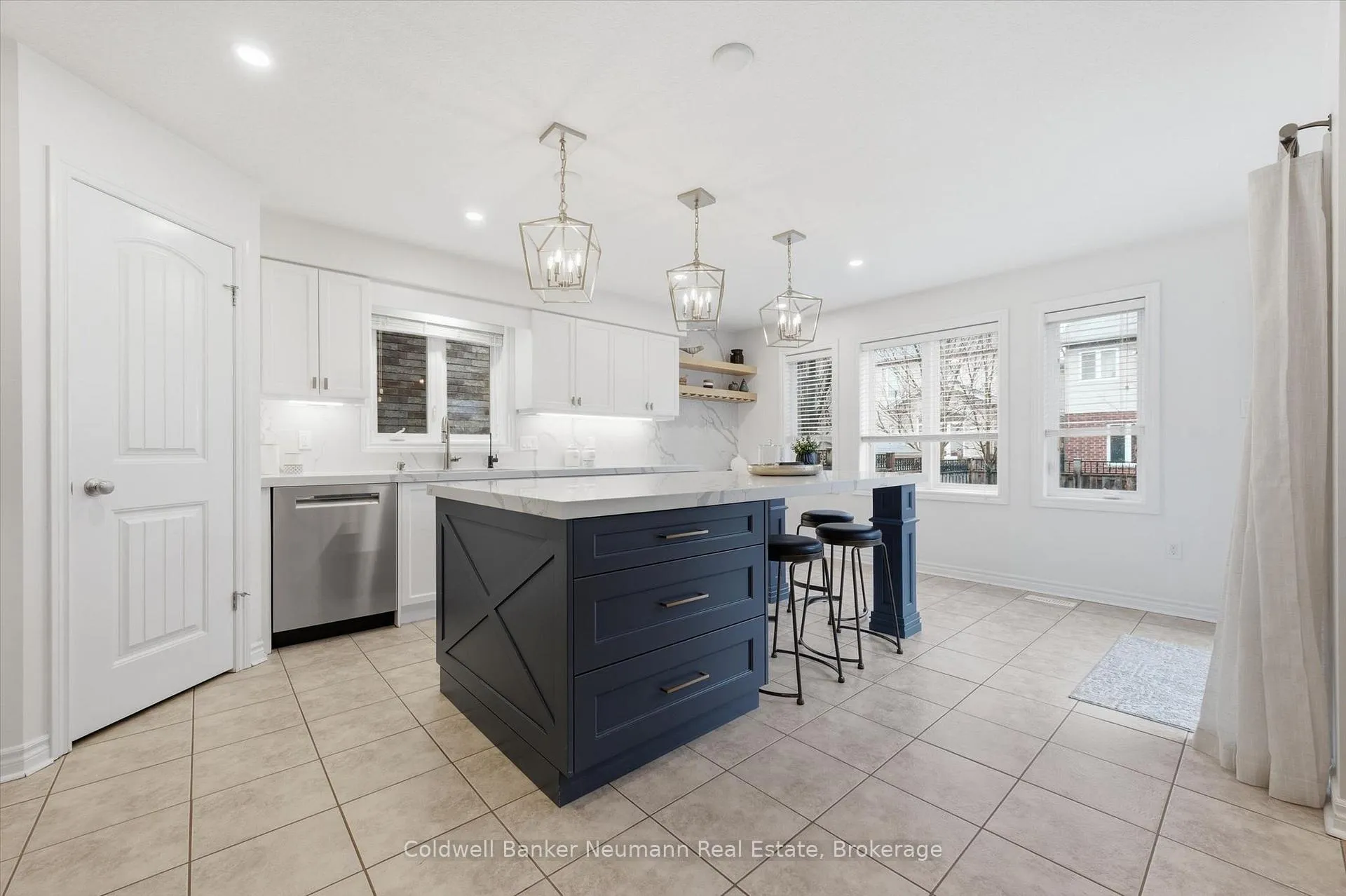 Photo 9 of 38 Baxter Drive, Guelph, Pineridge/Westminster Woods — HOMEH