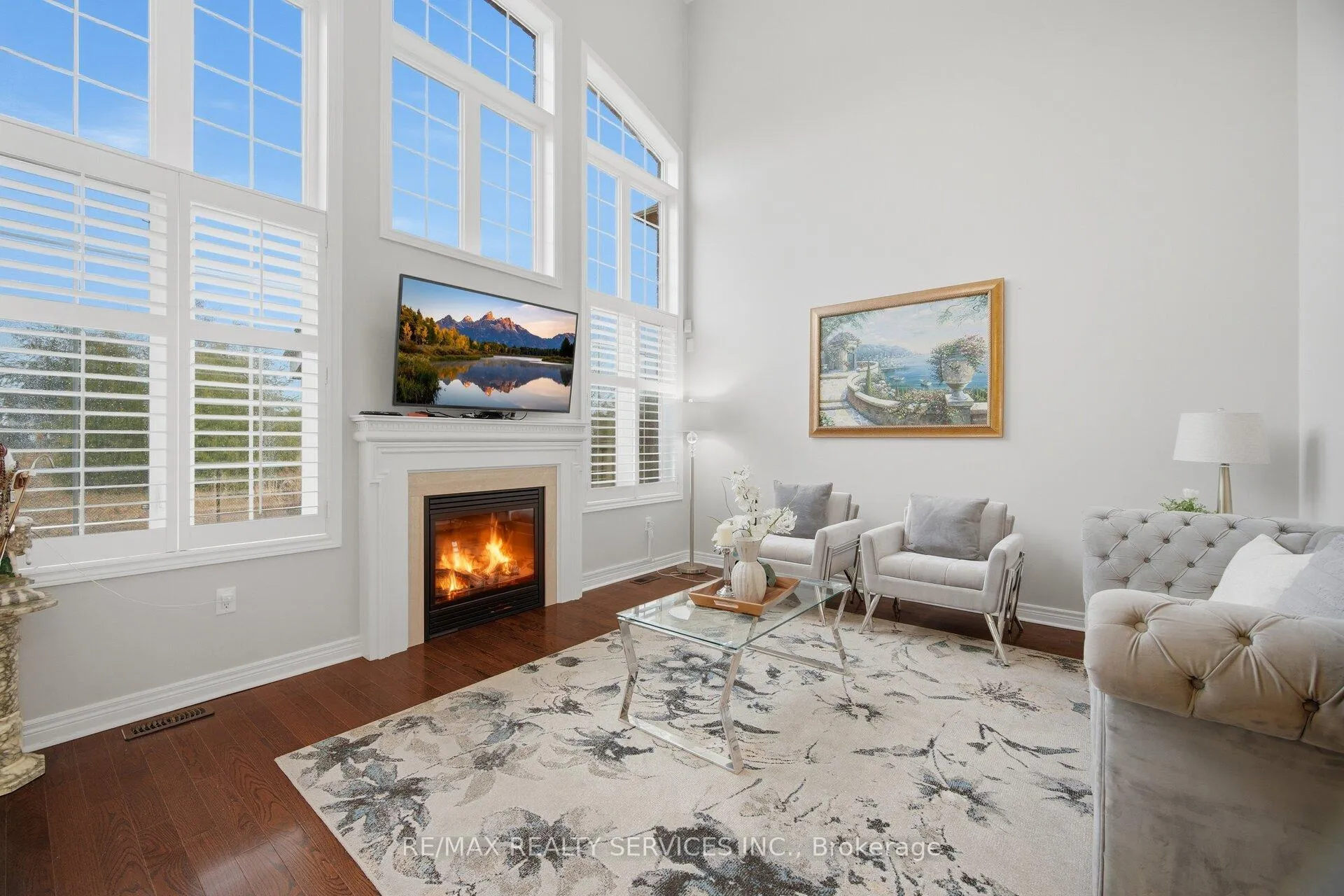 Photo 3 of 23 Twistleton Street, Caledon, Rural Caledon — HOMEH