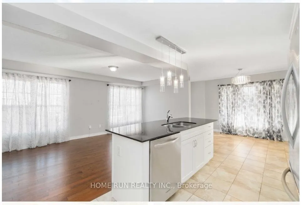 Photo 5 of 126 Switch Grass Crescent, Ottawa, Barrhaven - Half Moon Bay — HOMEH