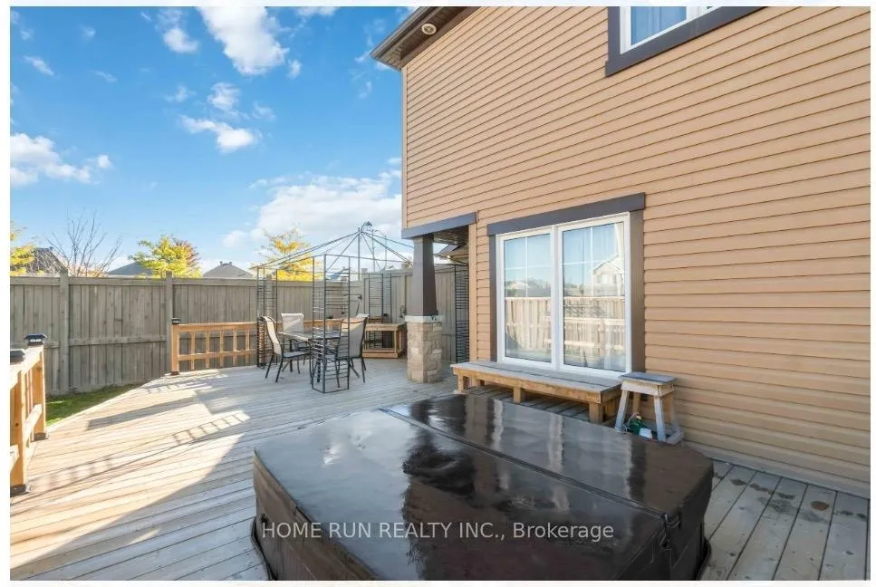 Photo 24 of 126 Switch Grass Crescent, Ottawa, Barrhaven - Half Moon Bay — HOMEH