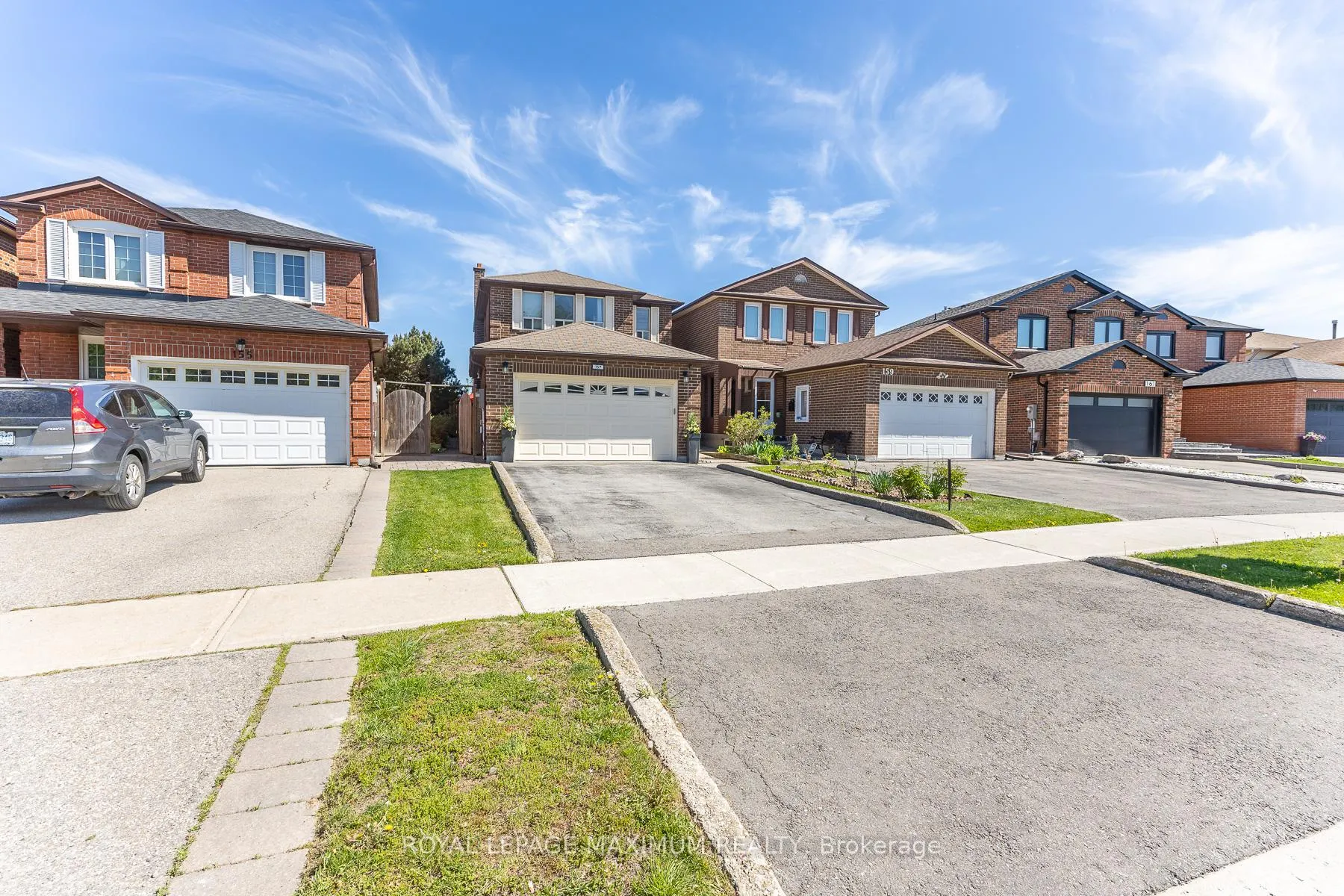 Photo 2 of 157 Misty Meadow Drive, Vaughan, East Woodbridge — HOMEH