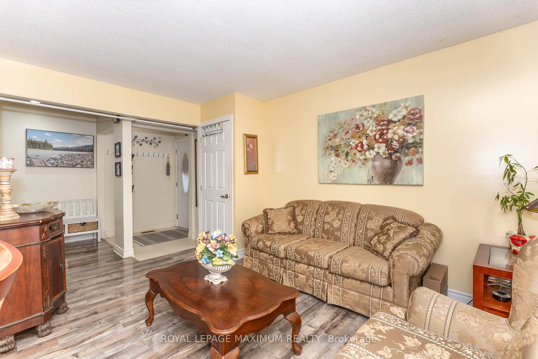 Photo 6 of 157 Misty Meadow Drive, Vaughan, East Woodbridge — HOMEH