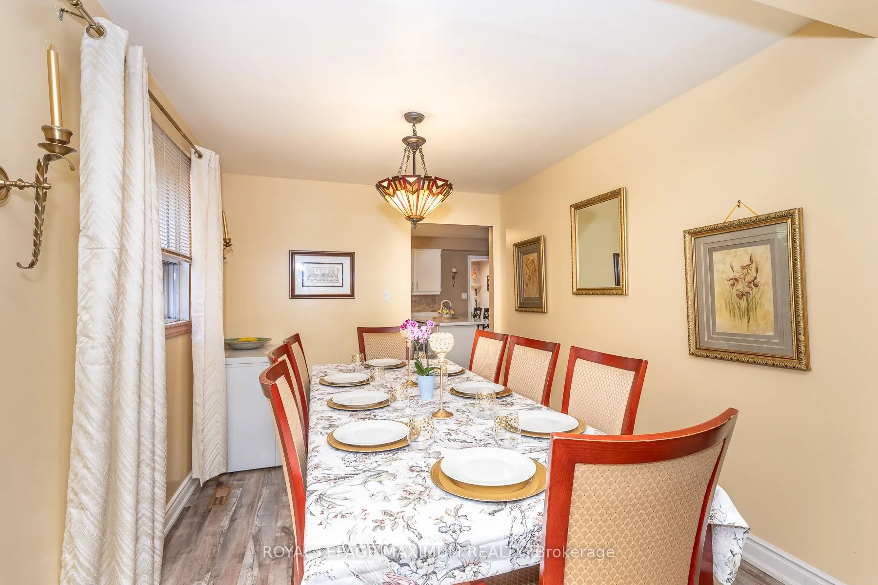 Photo 7 of 157 Misty Meadow Drive, Vaughan, East Woodbridge — HOMEH