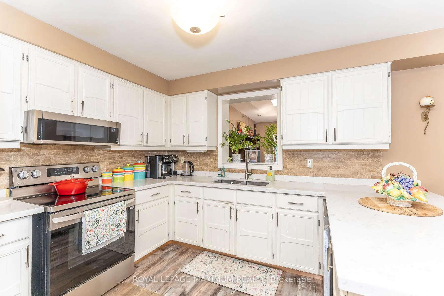 Photo 12 of 157 Misty Meadow Drive, Vaughan, East Woodbridge — HOMEH