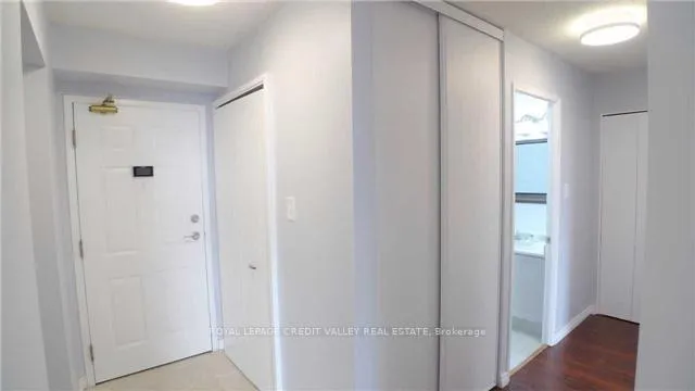 Photo 9 of Unit 704, 1270 Maple Crossing Boulevard, Burlington, Brant — HOMEH