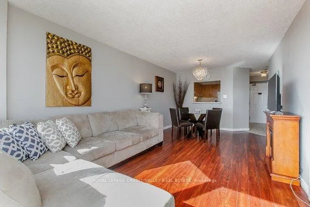 Photo 15 of Unit 704, 1270 Maple Crossing Boulevard, Burlington, Brant — HOMEH