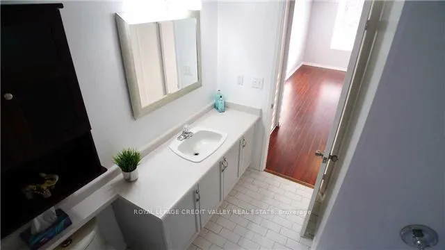 Photo 22 of Unit 704, 1270 Maple Crossing Boulevard, Burlington, Brant — HOMEH