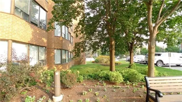 Photo 34 of Unit 704, 1270 Maple Crossing Boulevard, Burlington, Brant — HOMEH