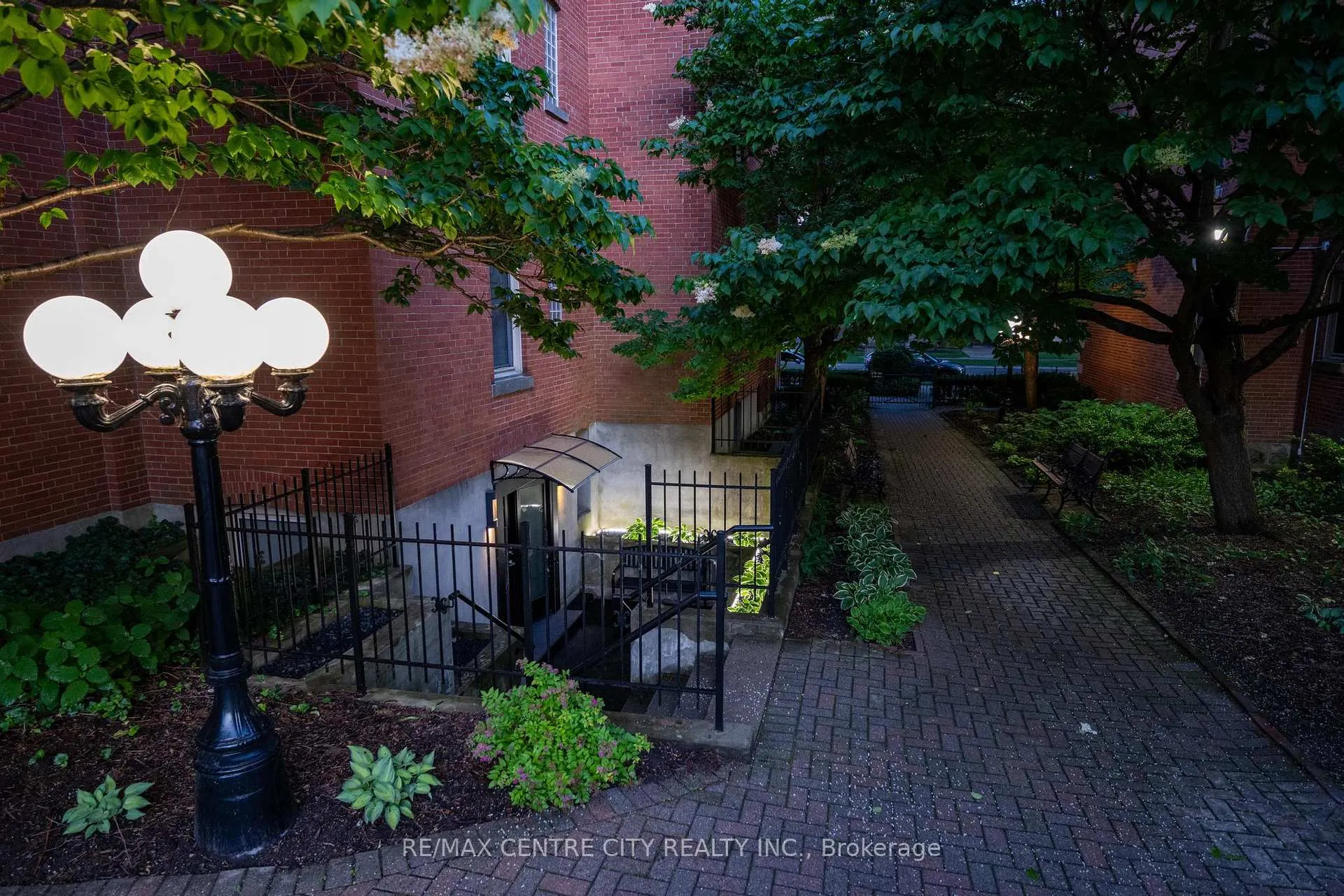 Photo of Unit 1, 280 Queens Avenue