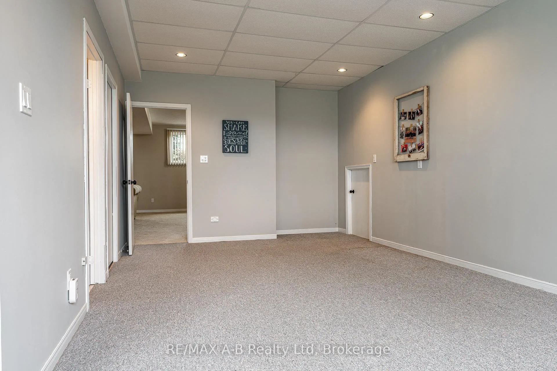 Photo 35 of 51 Commissioner Street, Zorra, Embro — HOMEH