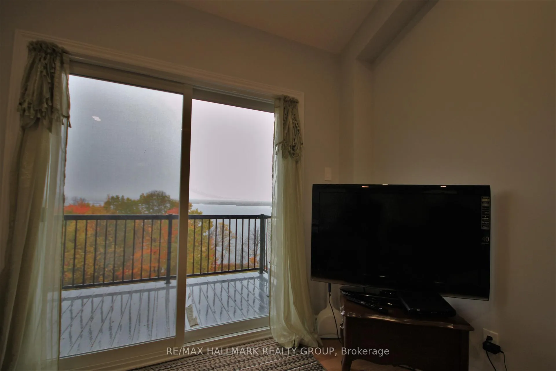 Photo 12 of Unit 7, 768 Usborne Street, McNab/Braeside, Mcnab/Braeside Twps — HOMEH