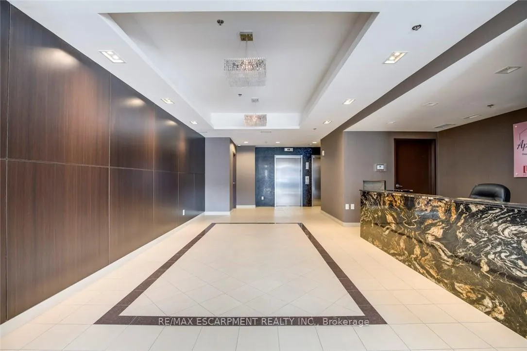 Photo 4 of Unit 501, 5001 Corporate Drive, Burlington, Uptown — HOMEH