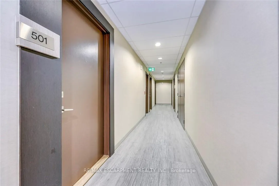 Photo 7 of Unit 501, 5001 Corporate Drive, Burlington, Uptown — HOMEH