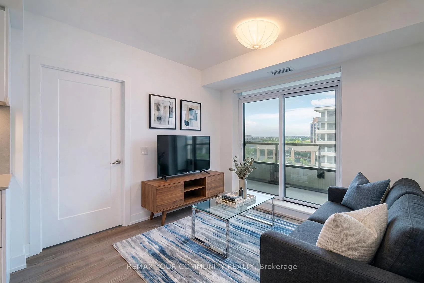 Photo 10 of 8 Cedarland Drive, Markham, Unionville — HOMEH