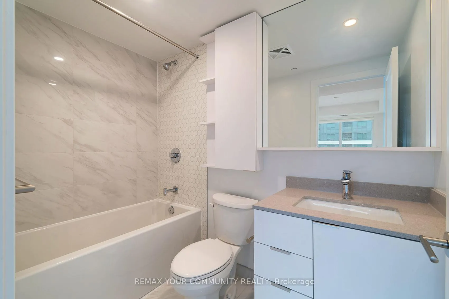 Photo 17 of 8 Cedarland Drive, Markham, Unionville — HOMEH