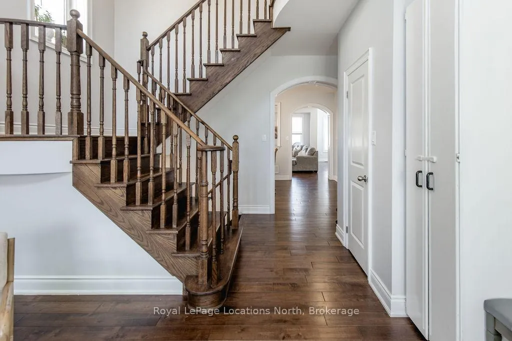Photo 7 of 11 Christy Drive, Wasaga Beach — HOMEH
