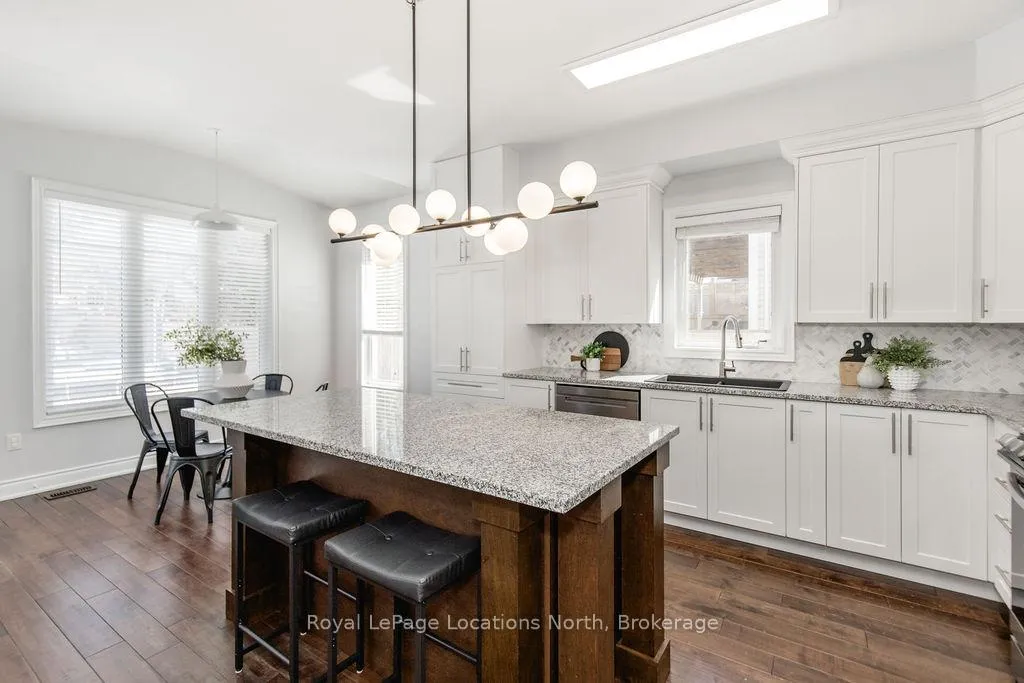 Photo 18 of 11 Christy Drive, Wasaga Beach — HOMEH