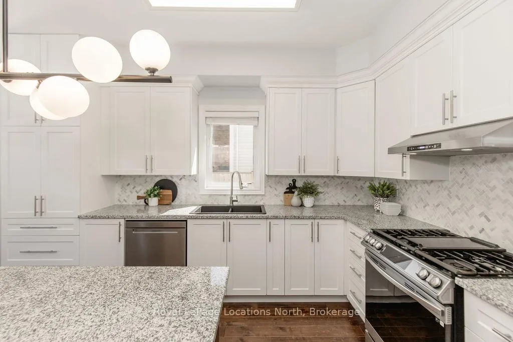 Photo 19 of 11 Christy Drive, Wasaga Beach — HOMEH