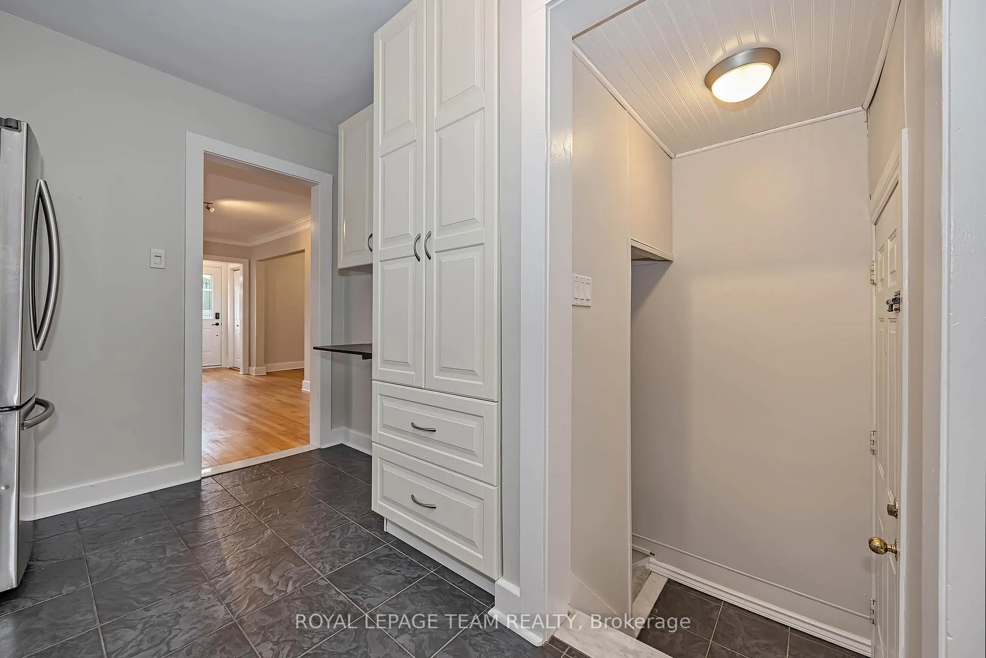 Photo 14 of 4 Queen Mary Street, Ottawa, Overbrook — HOMEH