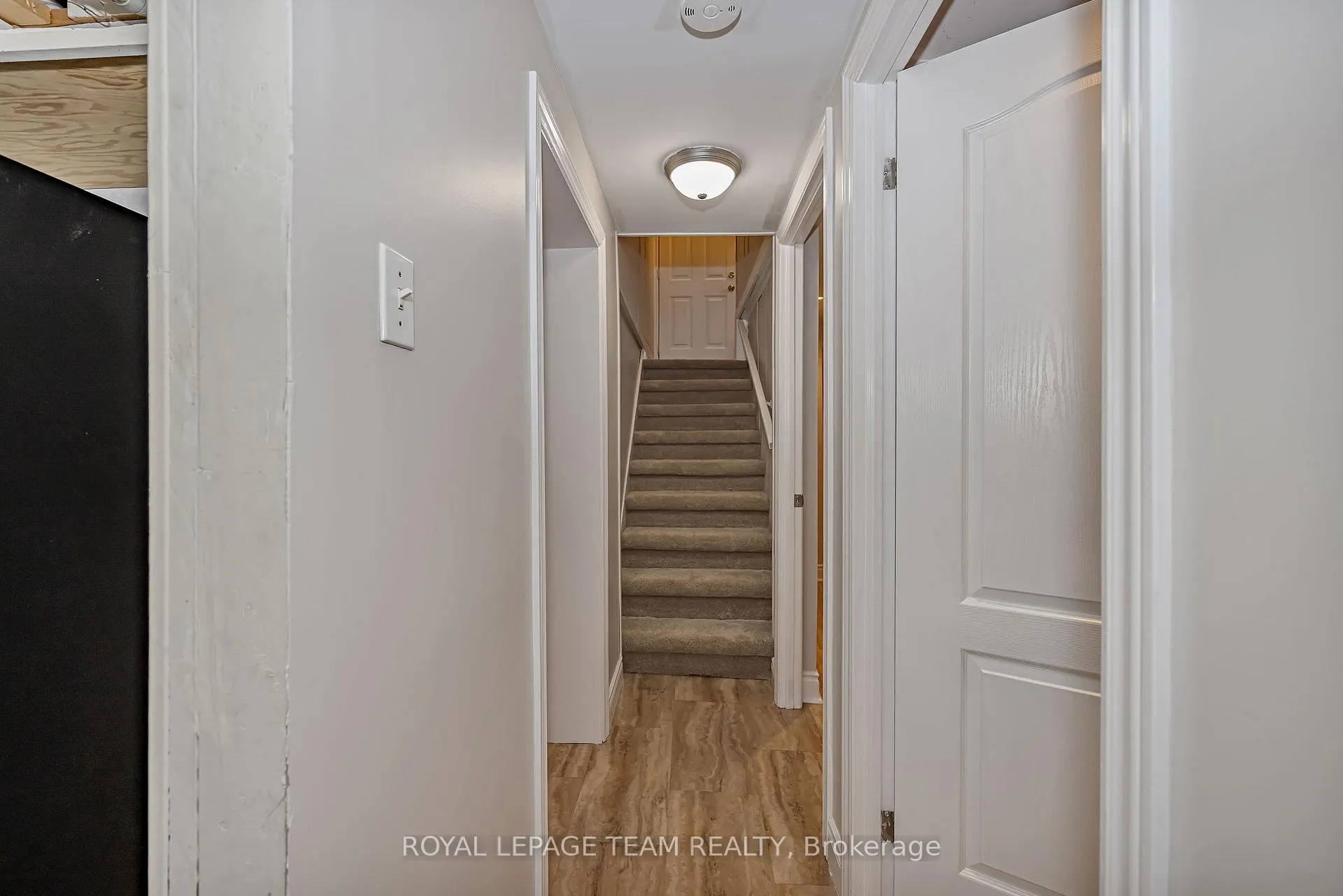 Photo 33 of 4 Queen Mary Street, Ottawa, Overbrook — HOMEH