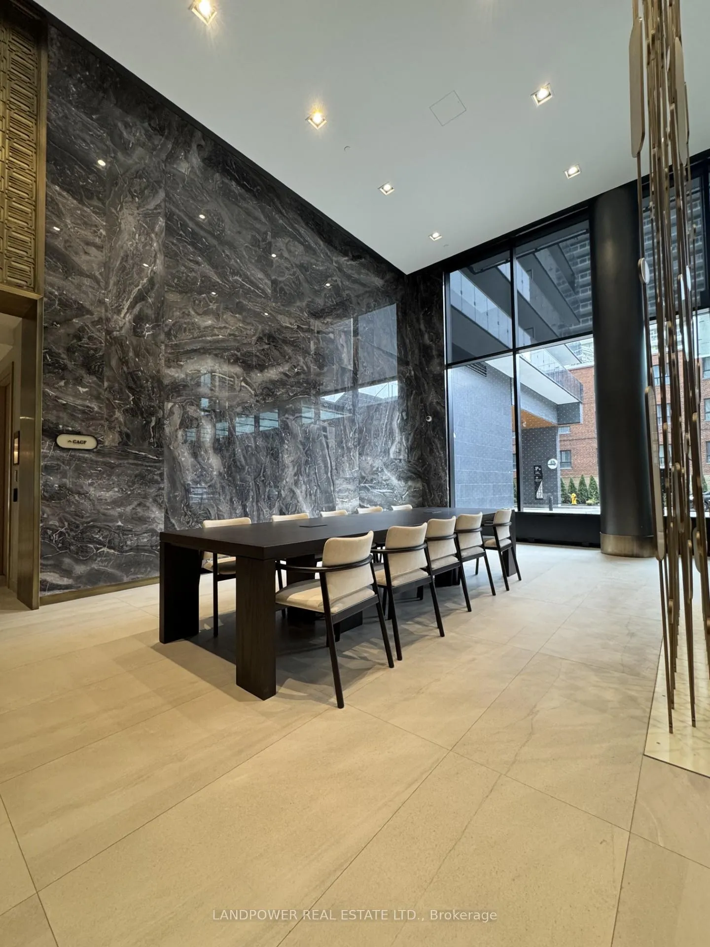Photo 15 of Unit 2003, 117 Broadway Avenue, Toronto, Mount Pleasant West — HOMEH